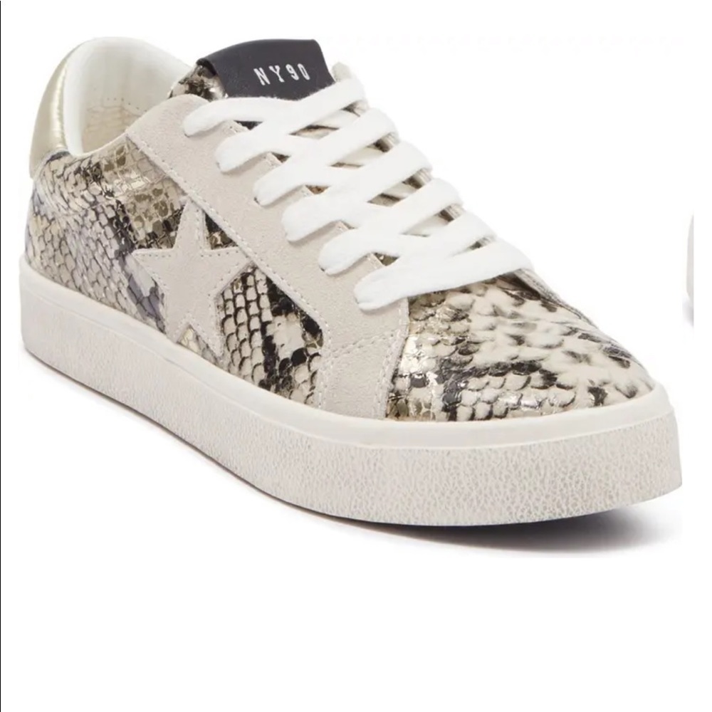 Steve Madden Pursued snake print sneakers size 10
